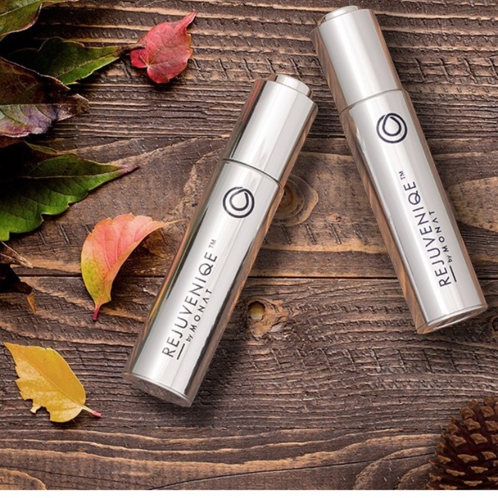 Rejuveniqe Oil Monat